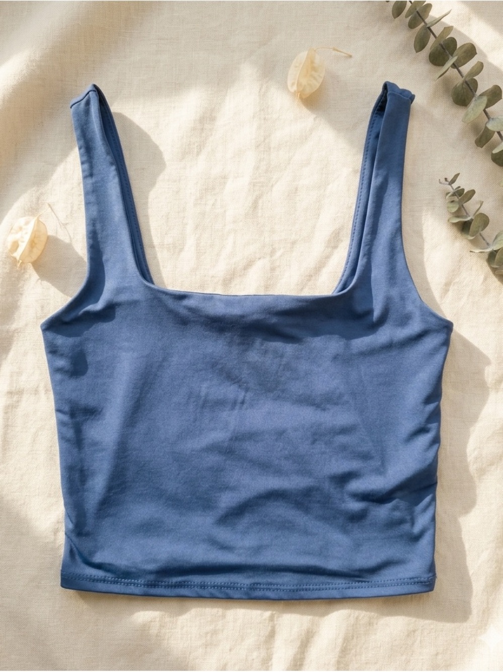 Chic Square-Neck Cropped Tank Top ✨